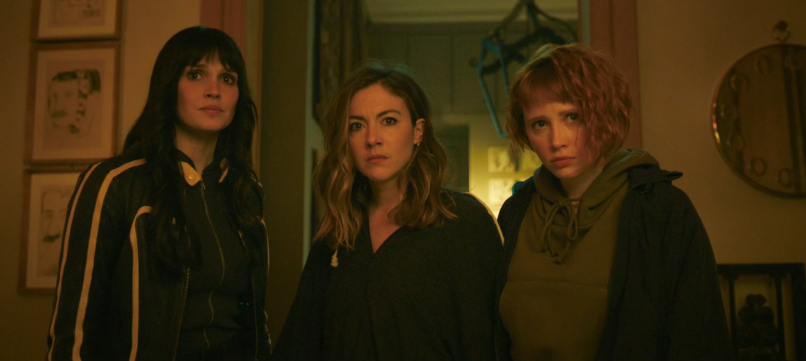 Alex et ses soeurs menac&eacute;es par H&eacute;l&egrave;ne